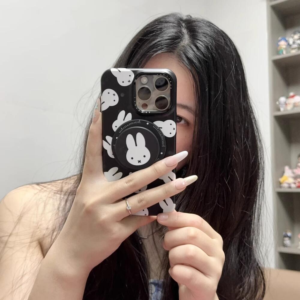 미피 토끼 자석 스탠드는 귀여운 만화 검정 배경이 있는 - Phone Accessories Background 리뷰 및 가격