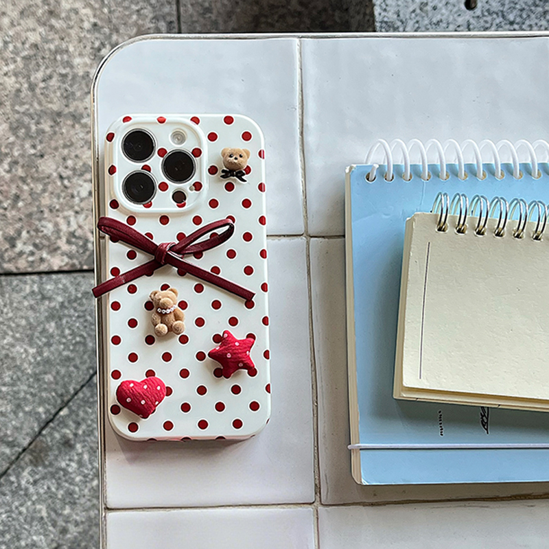 흰색 배경 전체 화면에 빨간색 물방울 무늬 |   3D - Phone Accessories Background 리뷰 및 가격